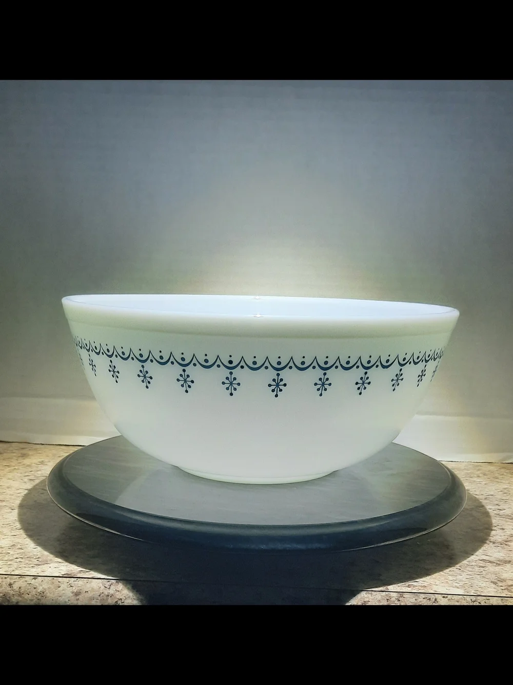 Pyrex Blue Garland Snowflake Mixing Bowl Set